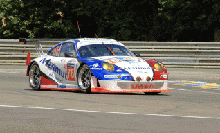 People un jour… David Hallyday était l’un des 3 pilotes de cette Porsche