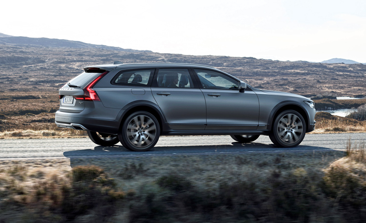 V90 Cross country