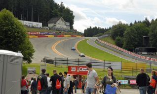 Le Raidillon côté paddock…