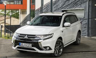 Mitsubishi Outlander… 