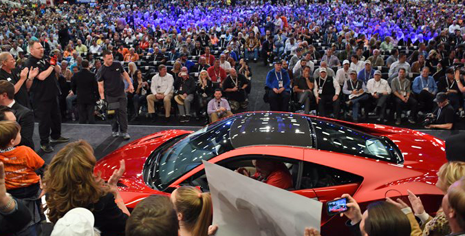 La foule et une mise record pour la 1ère NSX nouvelle