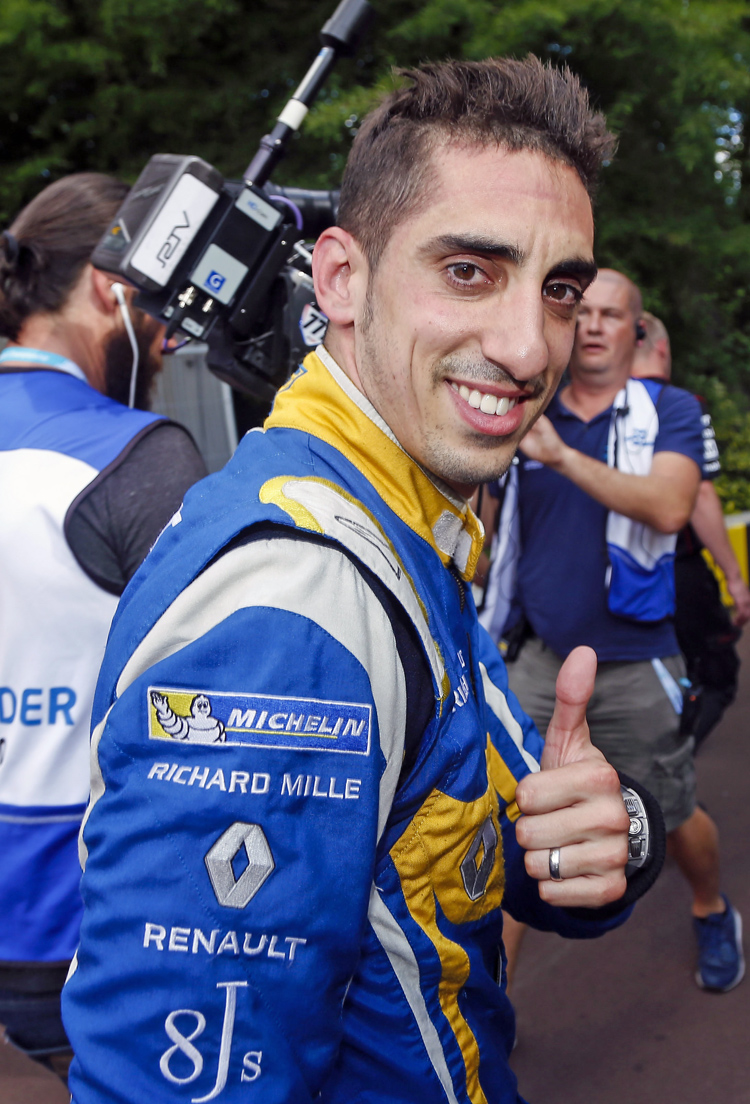 Heureux! Sébastien Buemi 