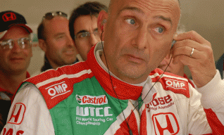 Gabriele Tarquini, se prépare