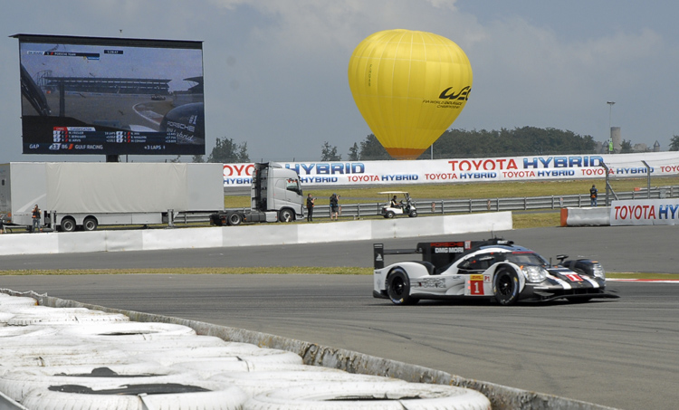 Victoire finale pour Webber-Hartley-Bernhard