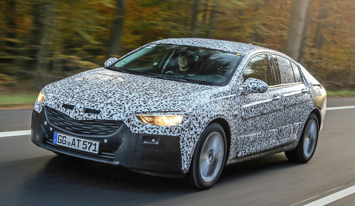Tenue de camouflage pour l'Opel Insignia 2017