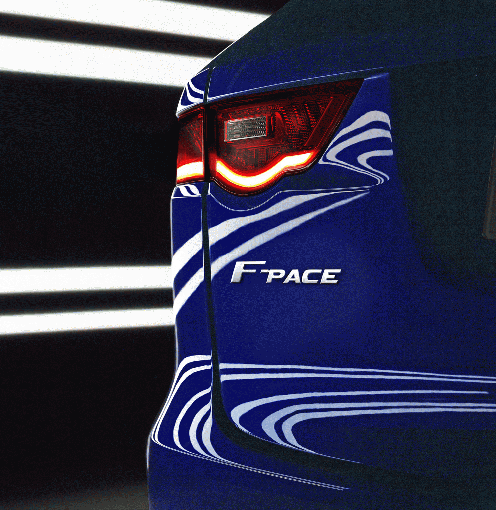 L'effeuillage du F-Pace a commencé... 